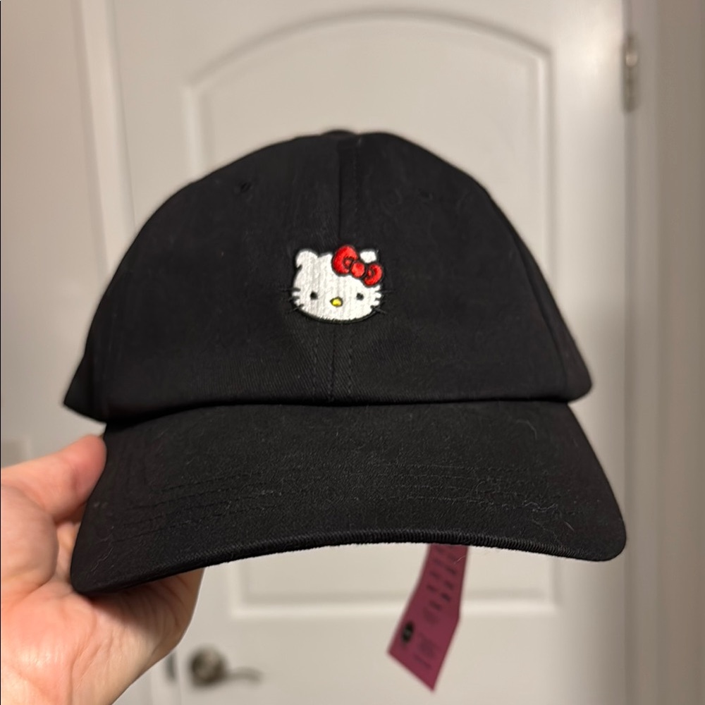 SHEIN X HELLO KITTY Black hat with Hello Kitty Embroidery